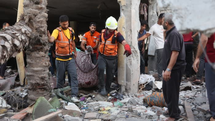 Tragic Toll: Israeli Air Strike Devastates Gaza Shelter, Claims Around 100 Lives