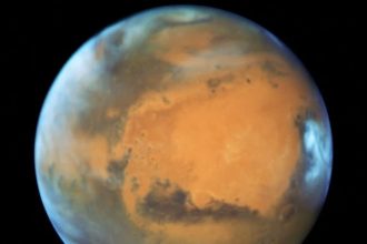 Breakthrough Discovery: Liquid Water Found Beneath Mars’ Surface!