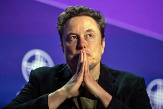 Battle of the Titans: Can Elon Musk’s xAI Challenge OpenAI?