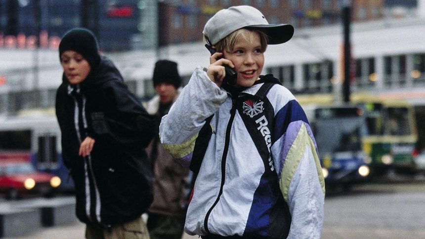 Why Dumb Phones Are Thriving: The Surprising Return of Simplicity in a Tech-Saturated World!