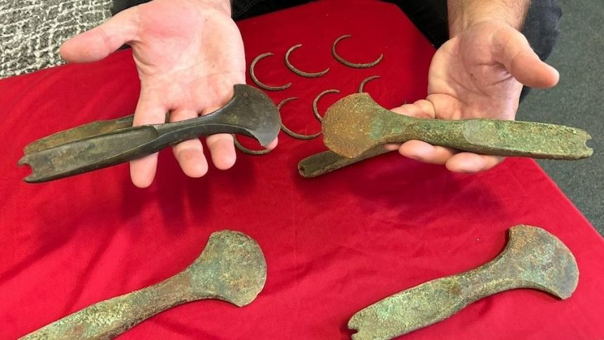 Ancient Treasure Unearthed: Stunning 3,600-Year-Old Jewelry and Weapons Discovered in Czech Republic!