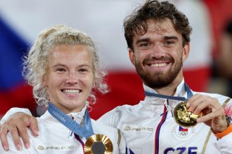 From Heartbreak to Glory: Olympic Tennis Duo Celebrates Tearful Gold Medal Triumph Just Days After Split!