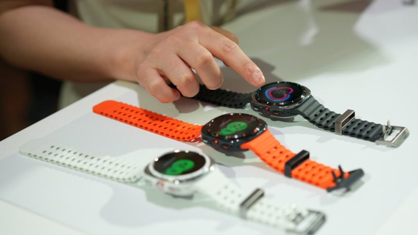 Samsung Chairman Fumes Over Apple-Inspired Designs for Galaxy Watch and Buds!