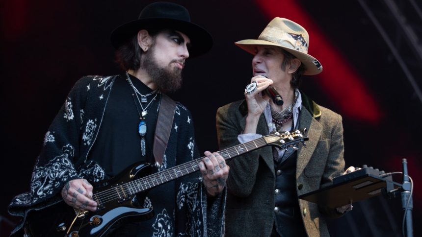 Jane’s Addiction Issues Sincere Apology After Onstage Altercation, Cancels Sunday Performance