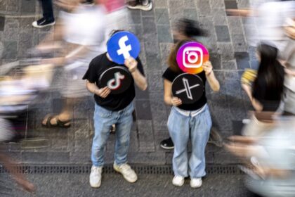 Instagram Soars in Popularity Among Teens as Snapchat Takes a Dive: Shocking New Data Unveiled!