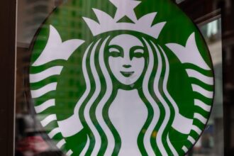 Starbucks’ Early Earnings Reveal Challenges Ahead for New CEO Brian Niccol