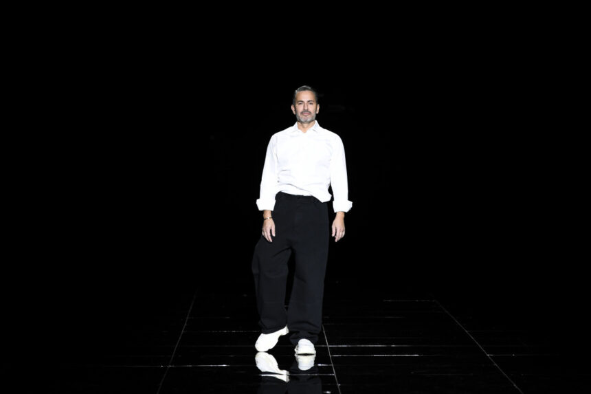 Don’t Miss Out: Marc Jacobs Takes the Helm at ‘Vogue’ as Holiday Spending Soars for U.S. Shoppers!